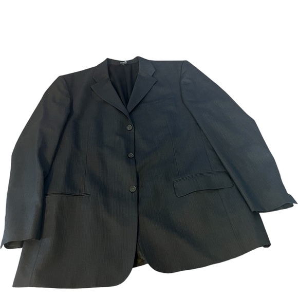 Claiborne Men’s Suit Jacket in Black with faint white stripes size 48L/ 40W - Picture 1 of 4